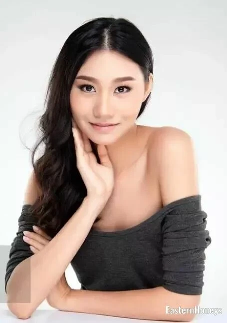 Lily Profile image 2
